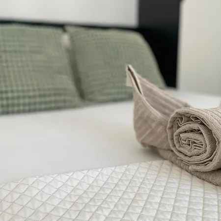 Legnicka 65 Apartmán *